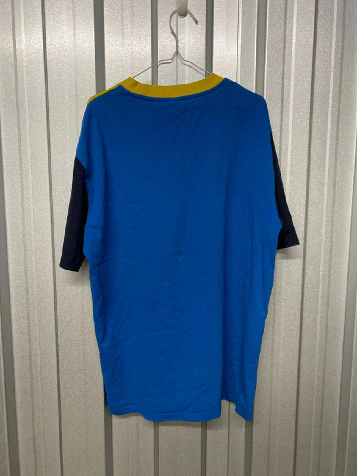 Hugo Bosd retro t shirt XL blue/yellow