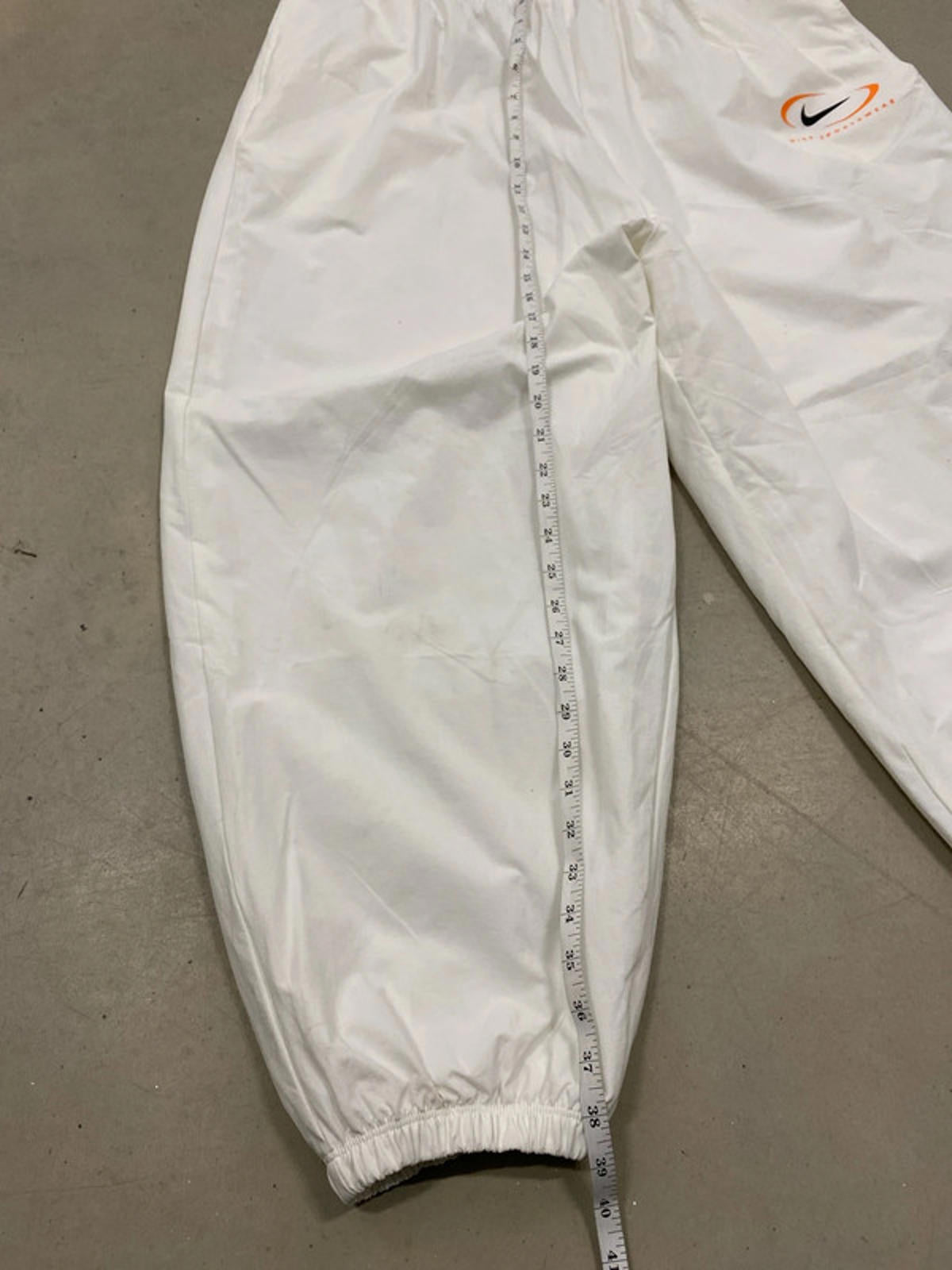 Nike Sportswear baggy shell  XL joggers white