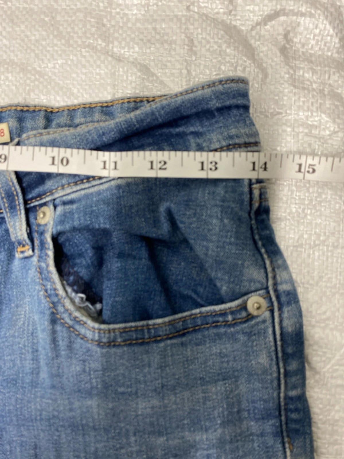 Levi’s Strauss High Rise Boot Cut size 28