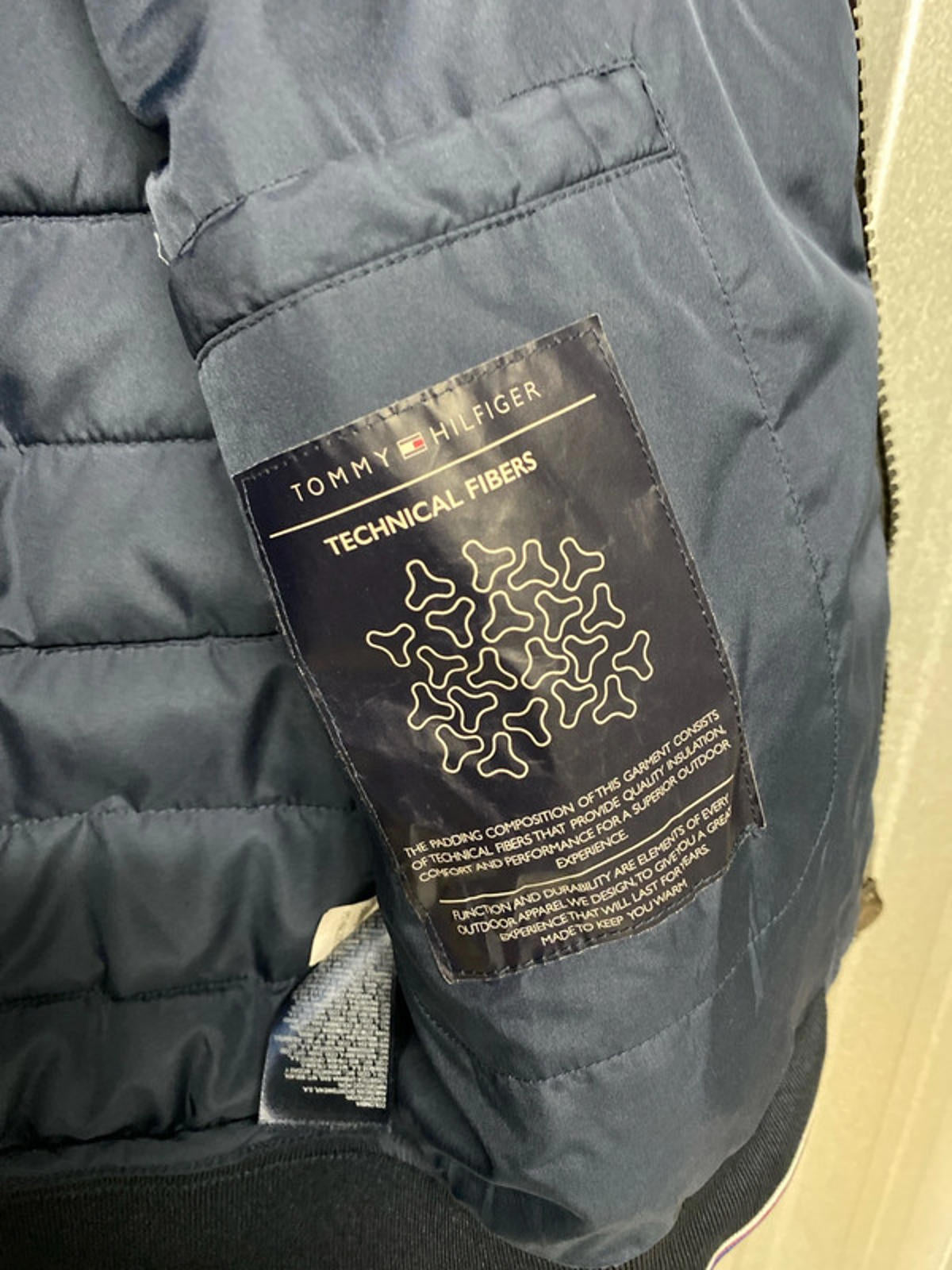 Tommy Hilfiger Puffer jacket Blue small