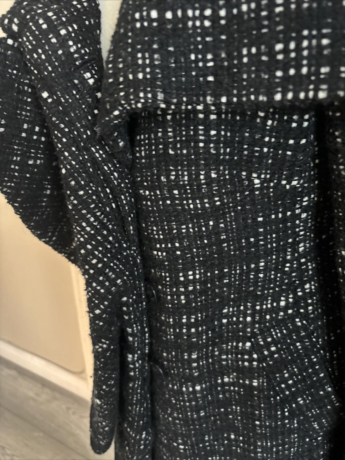 2009 Karen Millen Coat BLACK Woven & WHITE Fleck, 42% WOOL, Ruffled Uk 10