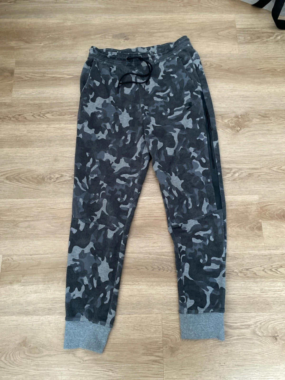 Nike joggers Camouflage Medium
