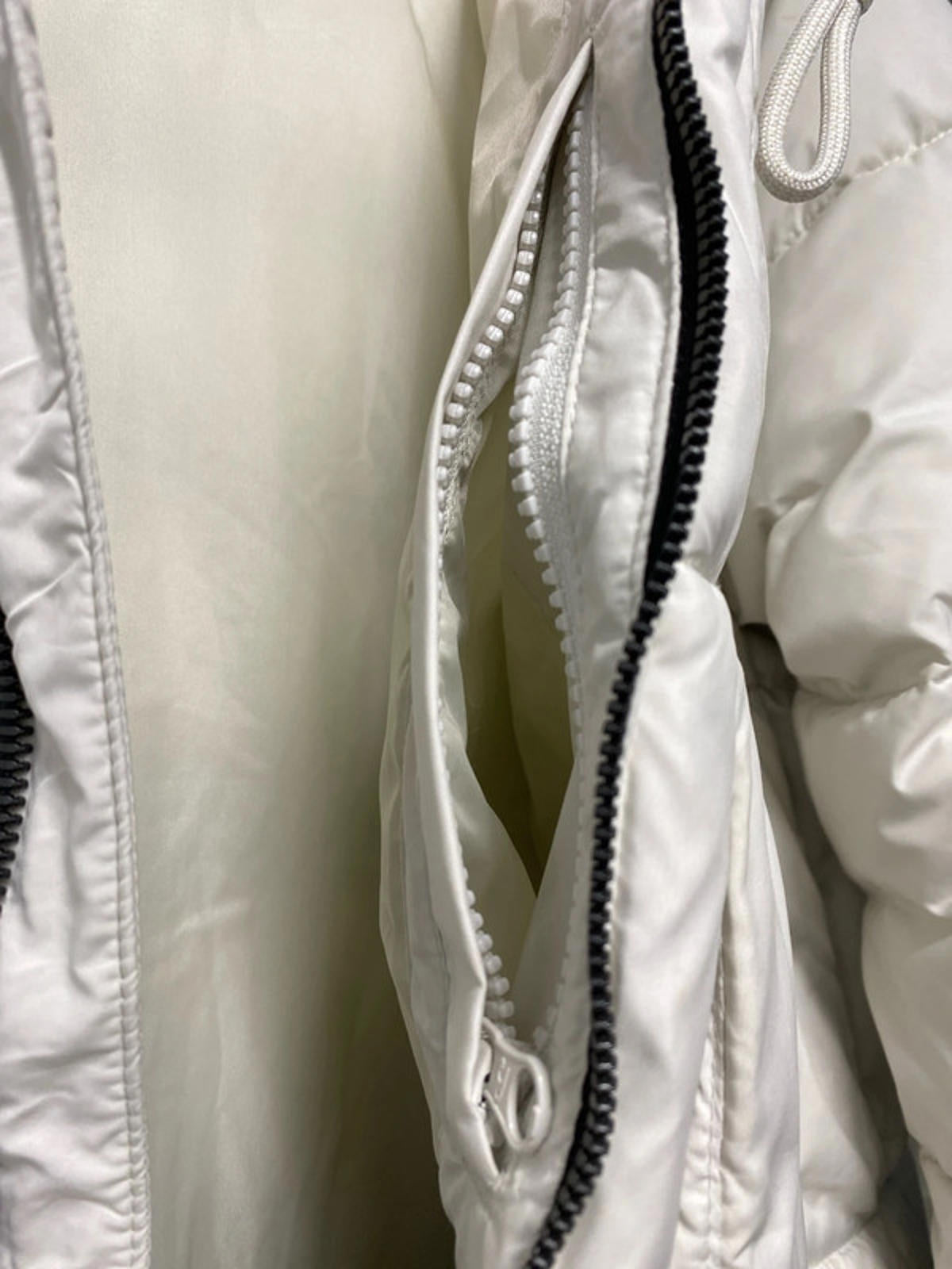 O’Neill Hyperdry  ski jacket / winter coat / puffer coat cream/pink medium