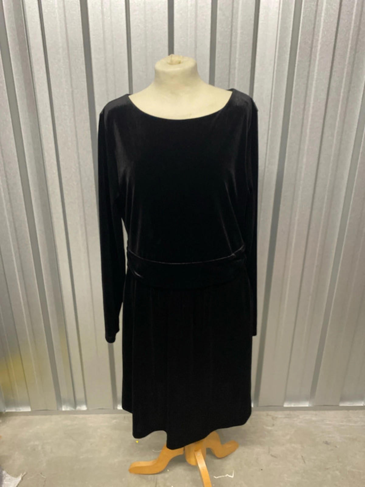 Boden black dress size 16
