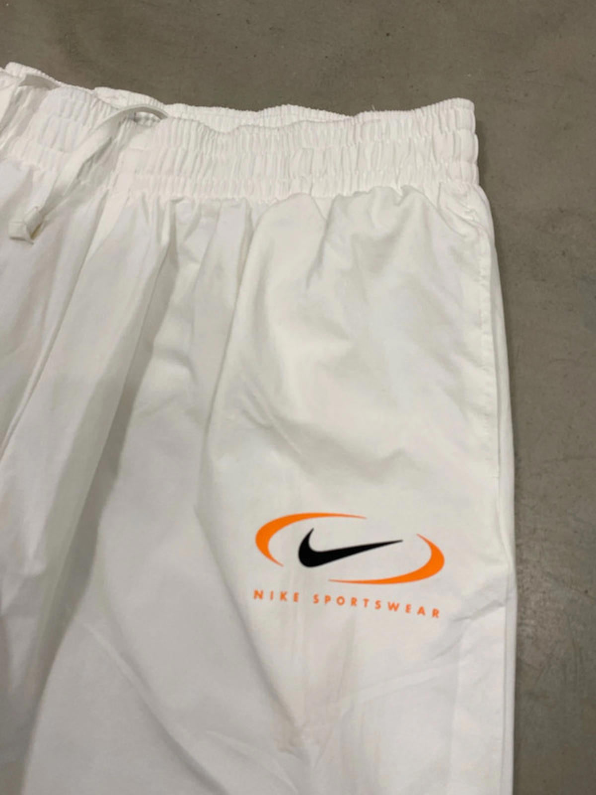 Nike Sportswear baggy shell  XL joggers white