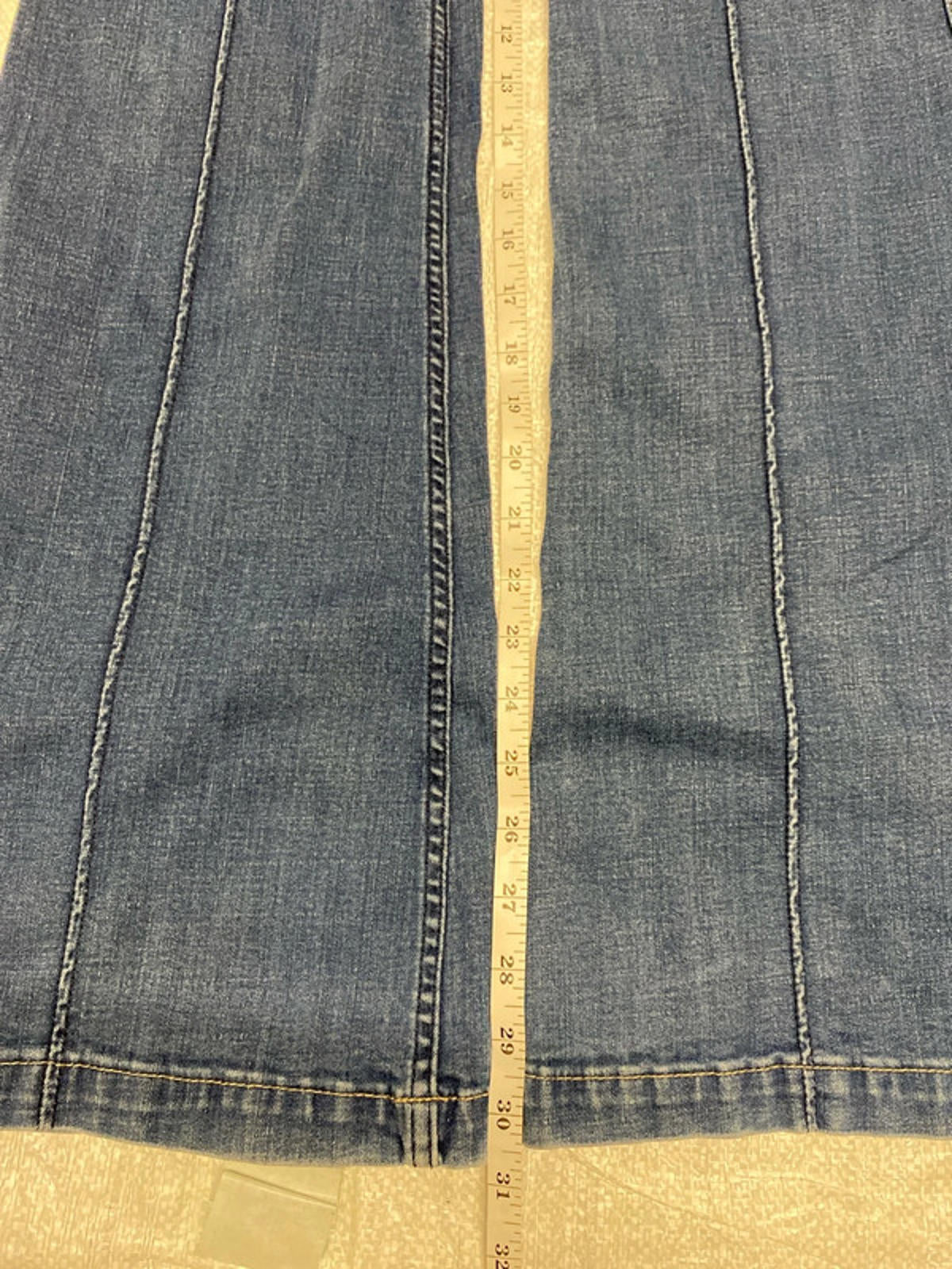 Abercrombie & Fitch Flared Jeans  Size 27.