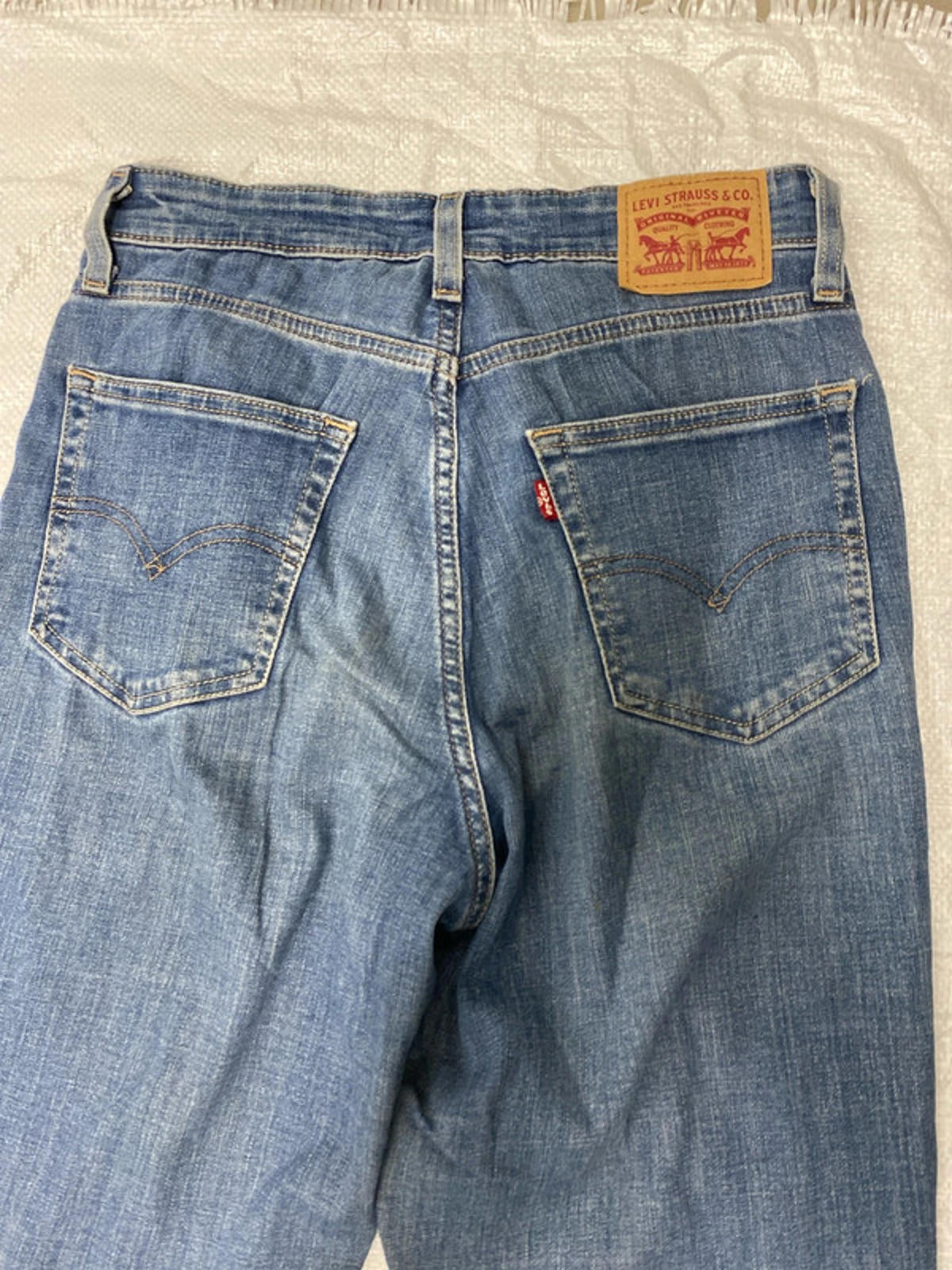 Levi’s Strauss High Rise Boot Cut size 28