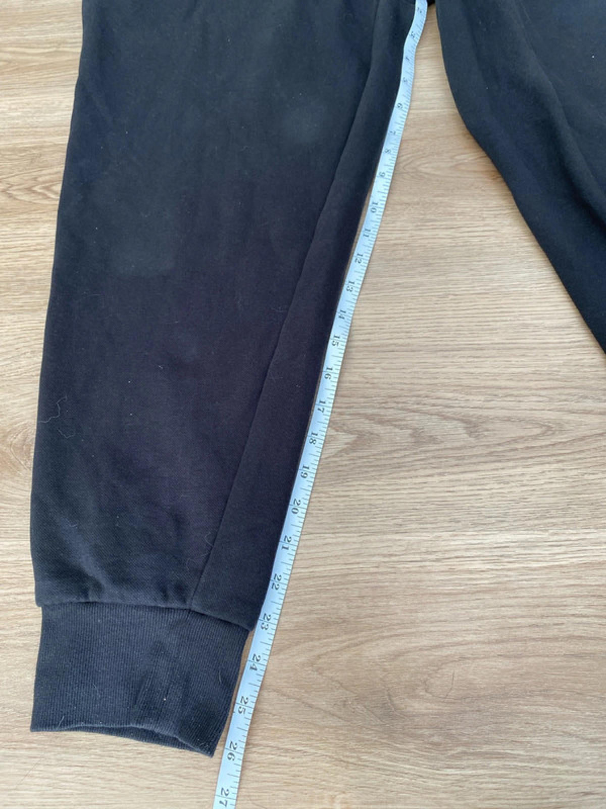 Puma joggers black large