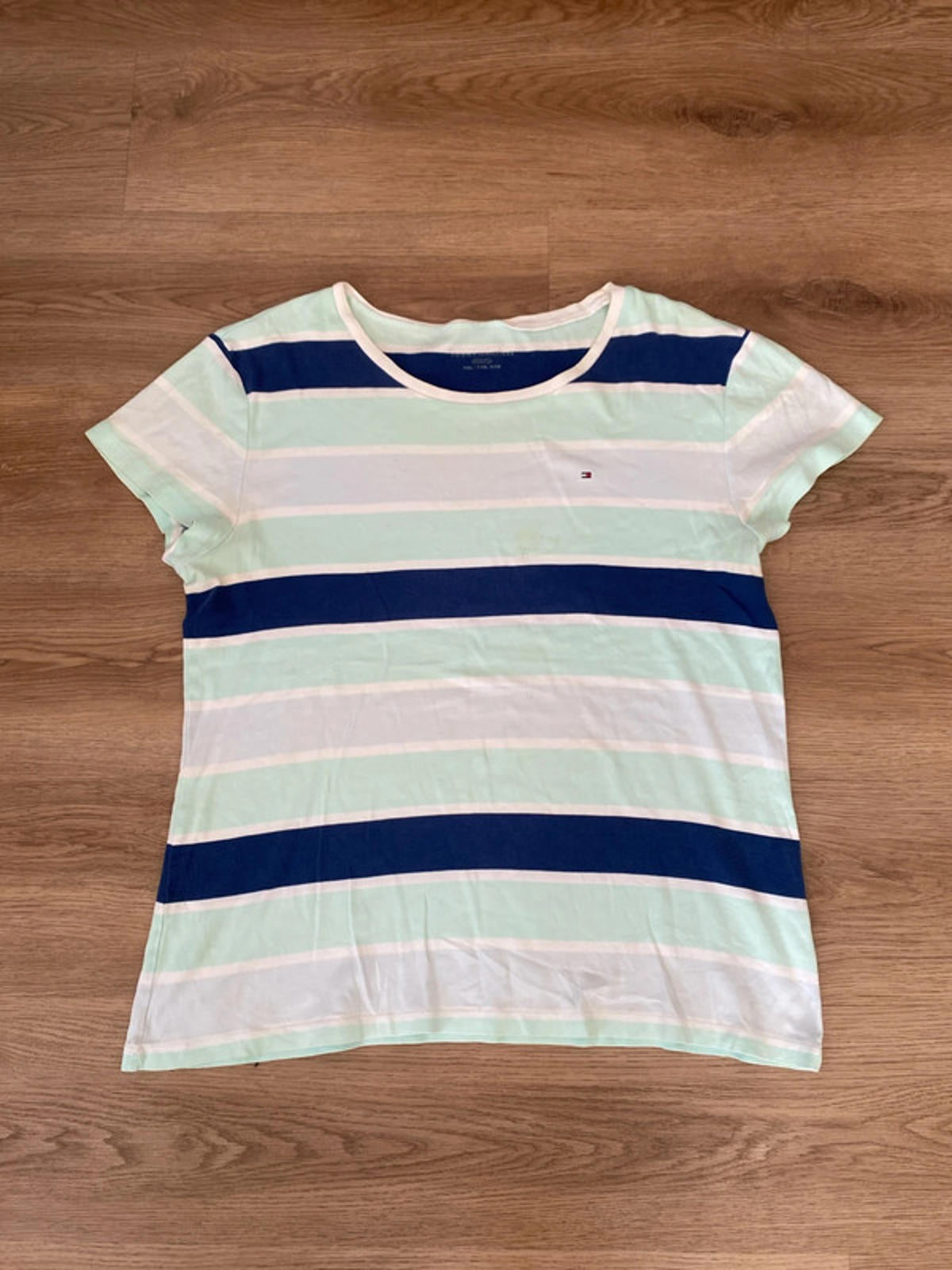 Tommy Hilfiger XXL t shirt retro style mint and blue