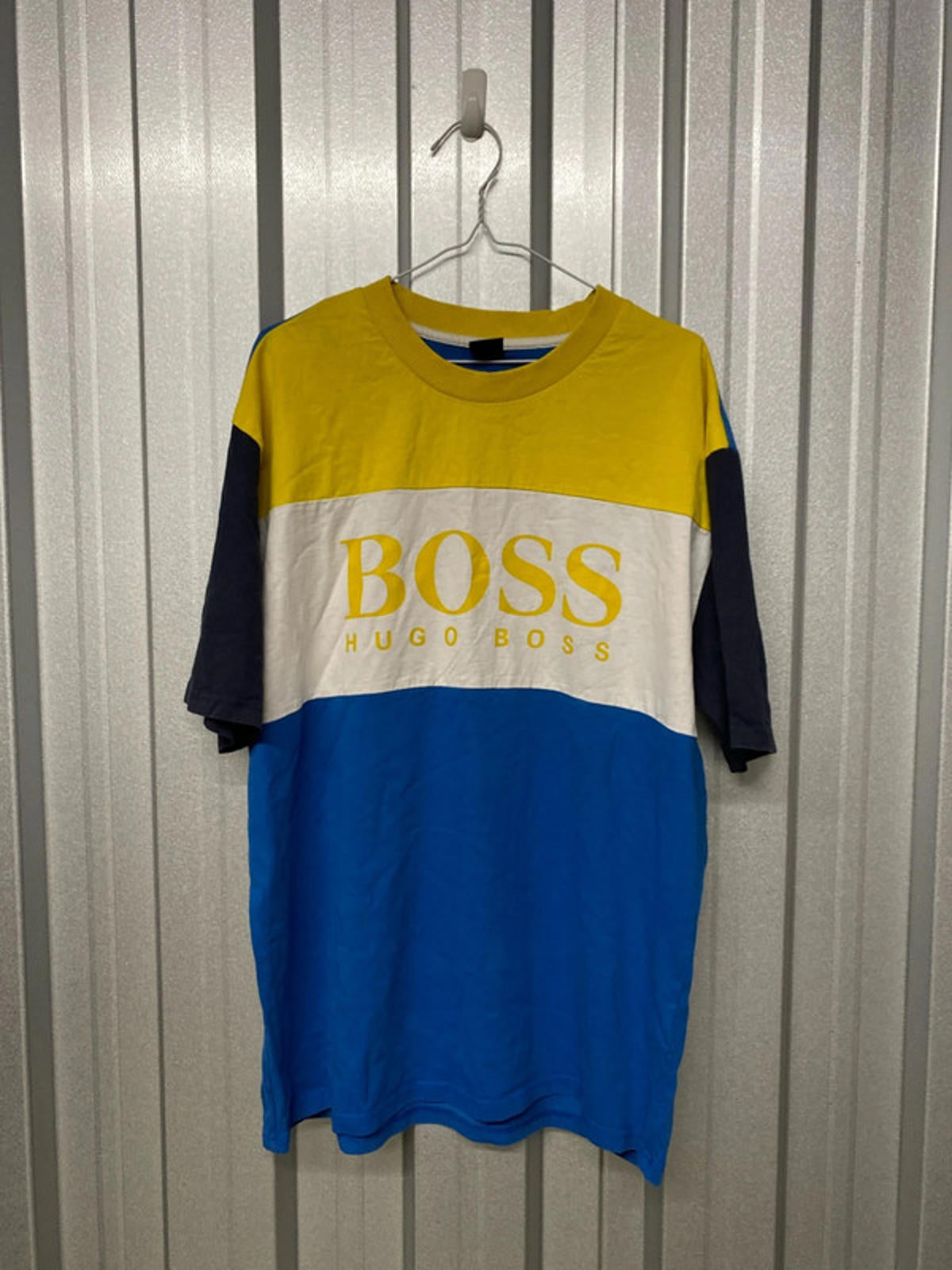 Hugo Bosd retro t shirt XL blue/yellow