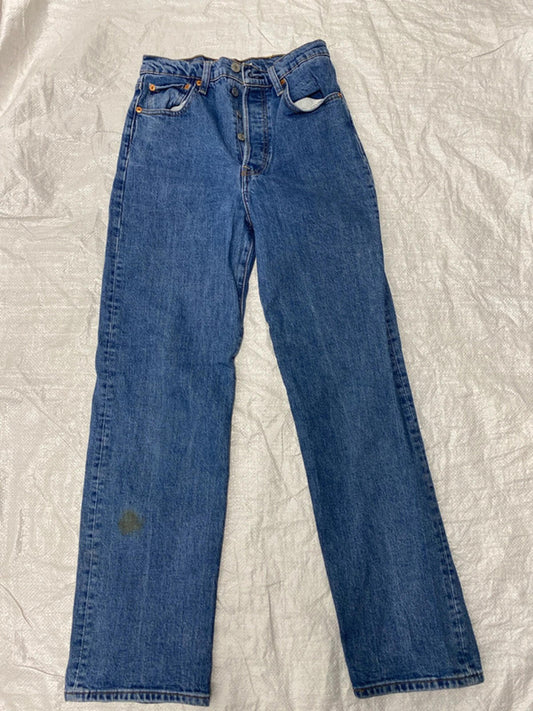 Levi’s Strauss size 28 rib cage straight