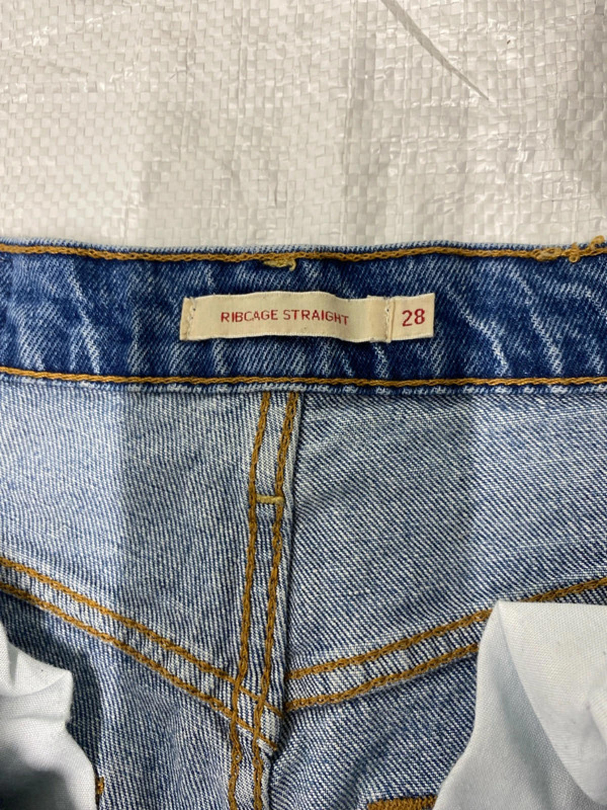 Levi’s Strauss size 28 rib cage straight