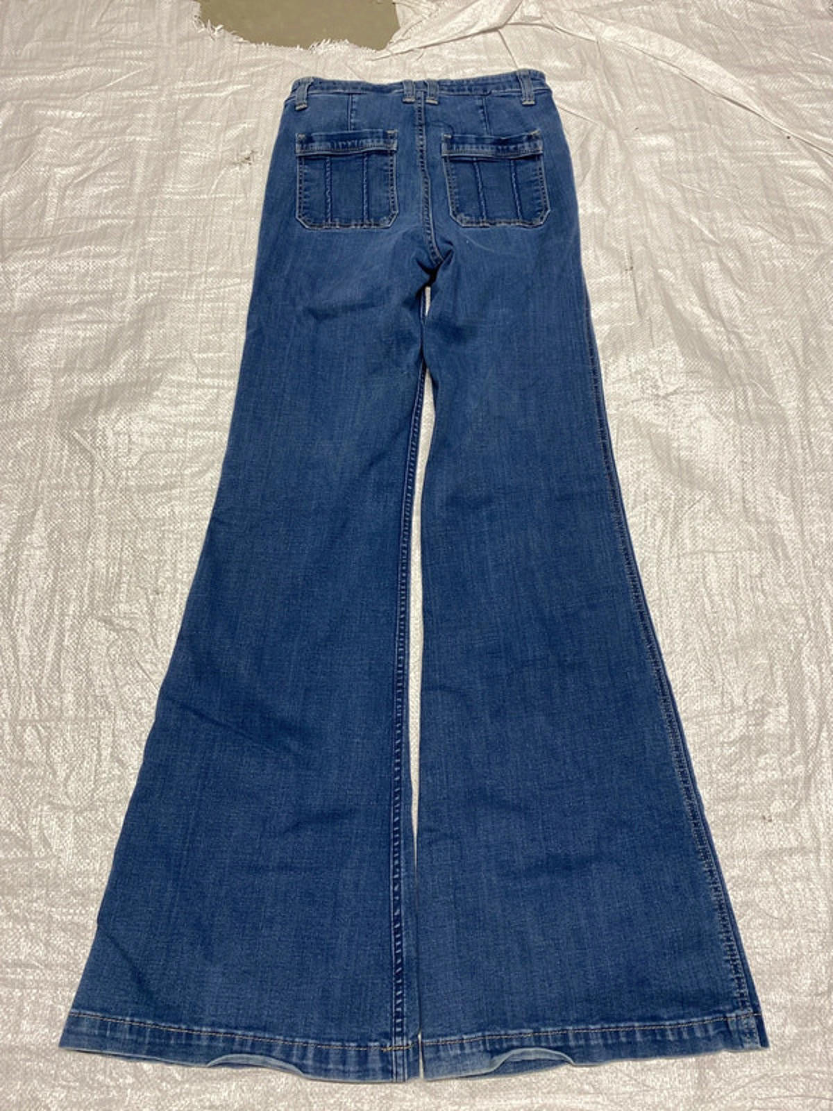 Abercrombie & Fitch Flared Jeans  Size 27.
