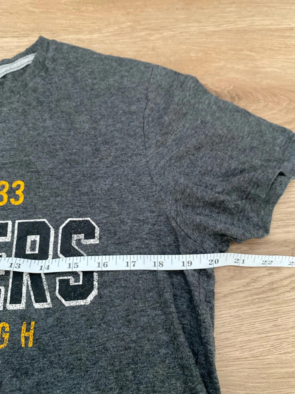 NFL Steelers graphic T-shirt medium grey