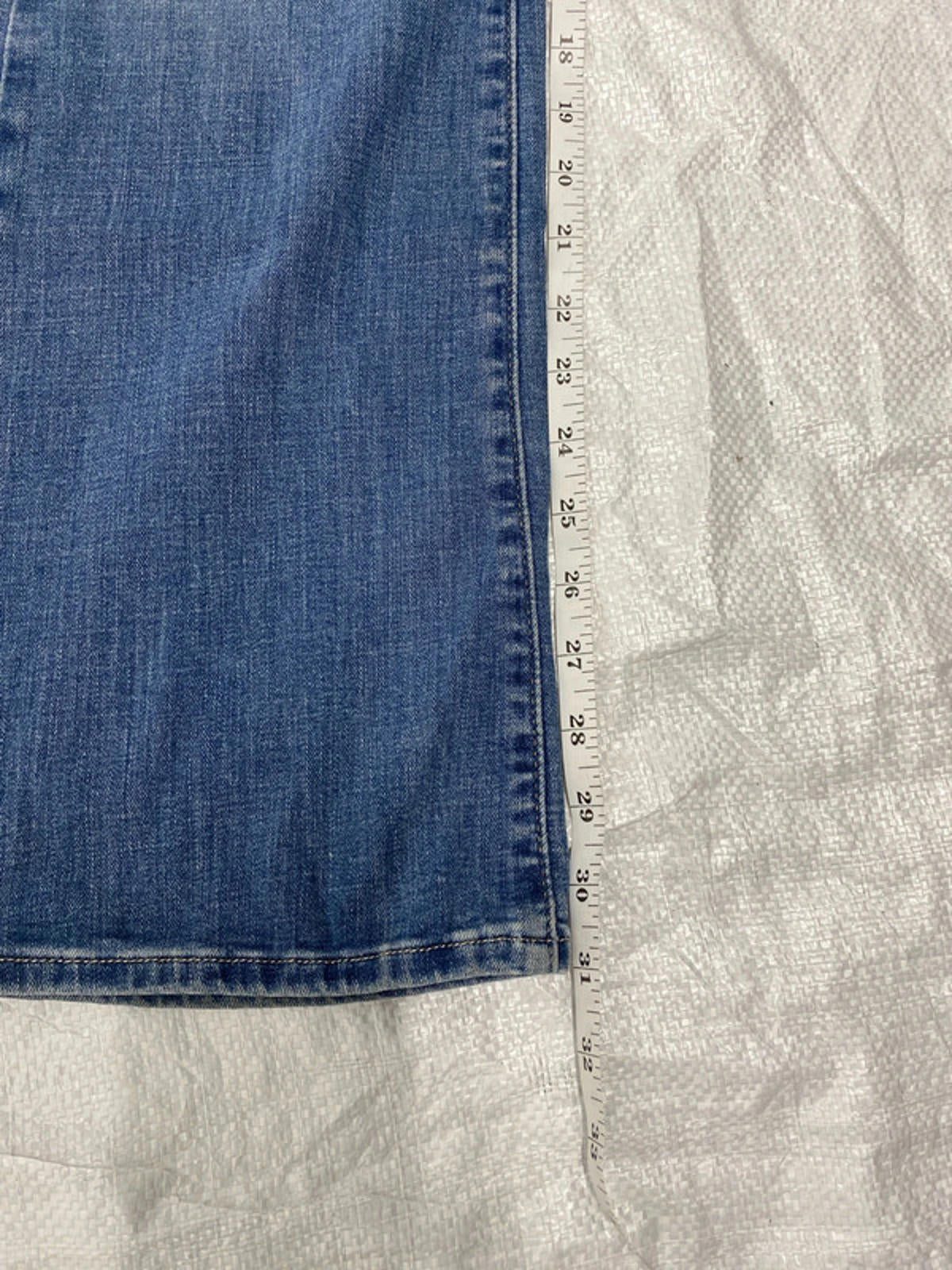 Levi’s Strauss High Rise Boot Cut size 28