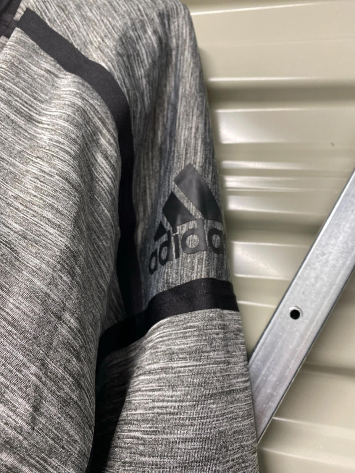 Adidas Reverseable Jacket medium grey / black
