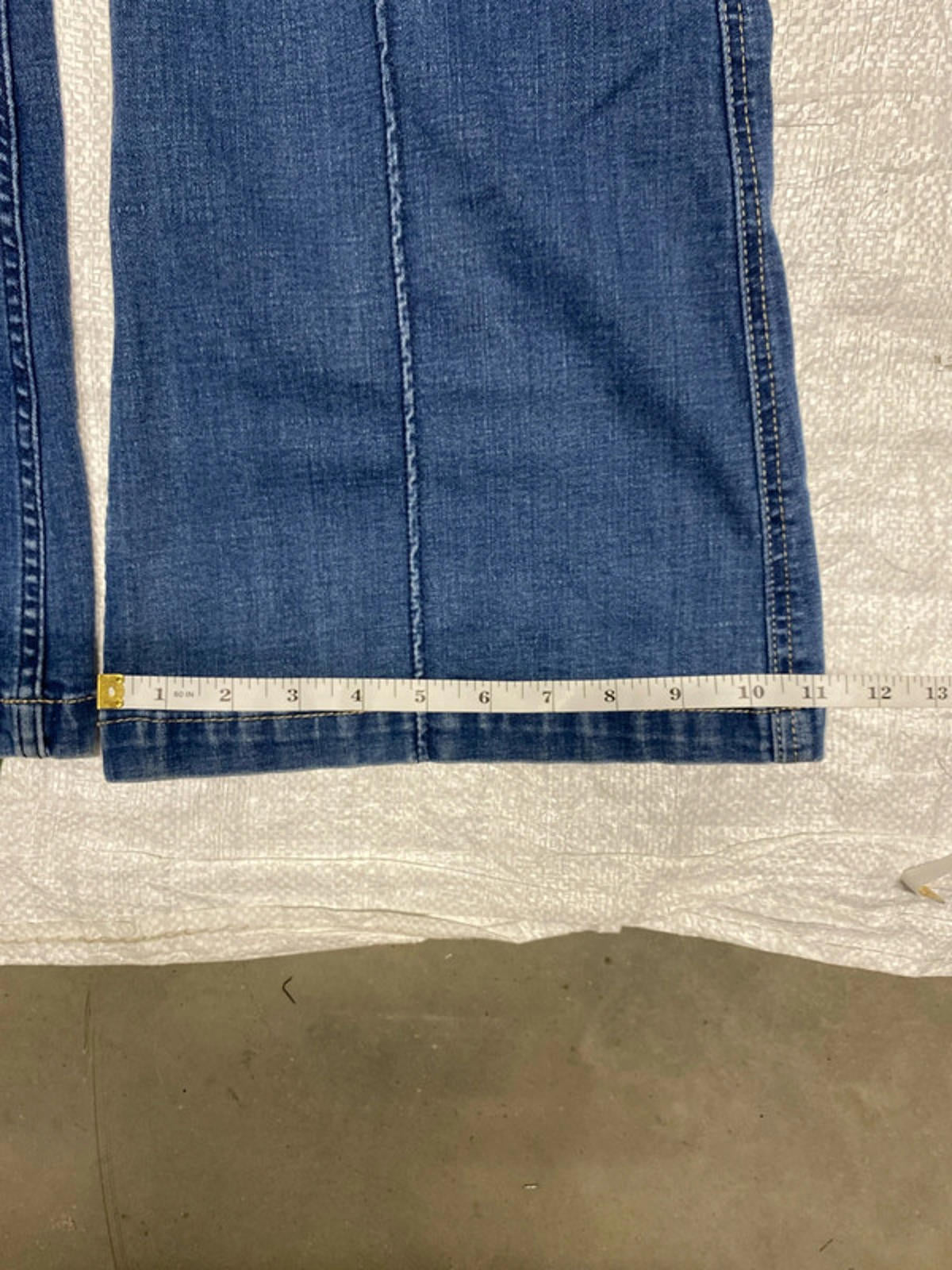 Abercrombie & Fitch Flared Jeans  Size 27.