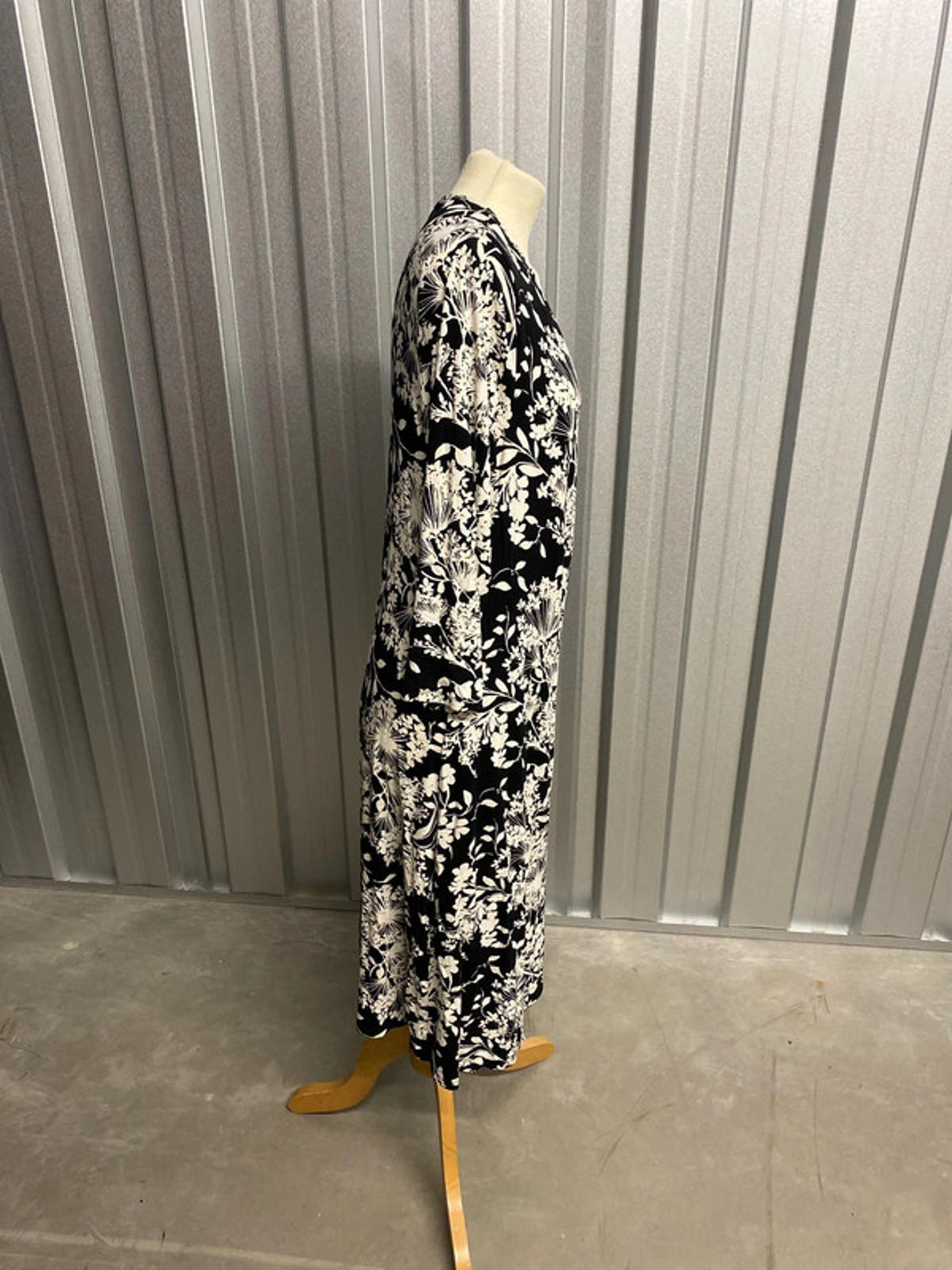 East Dress size 14 black and white pattern