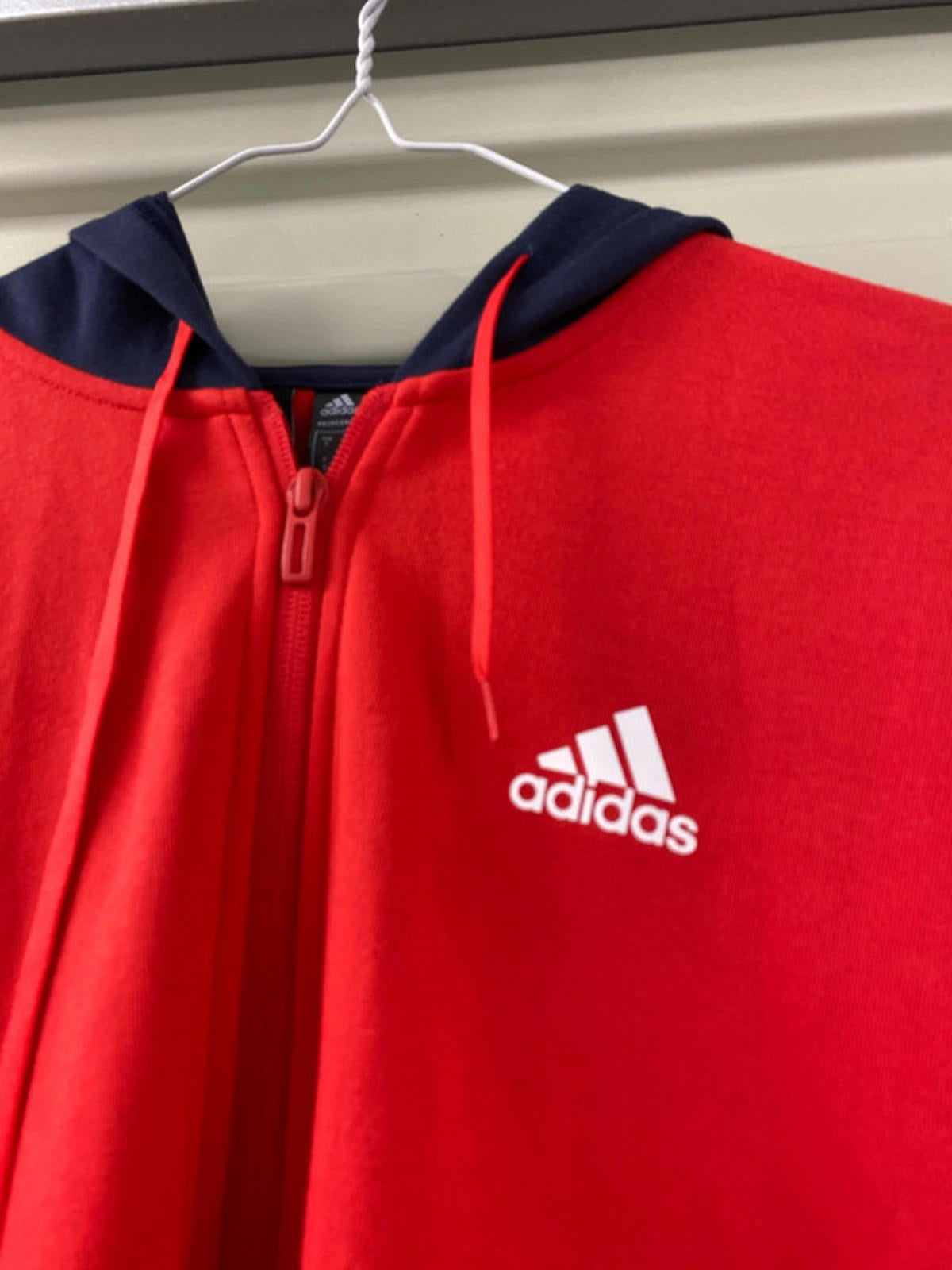 Adidas Aeroready zipped Hoodie Red/blue small