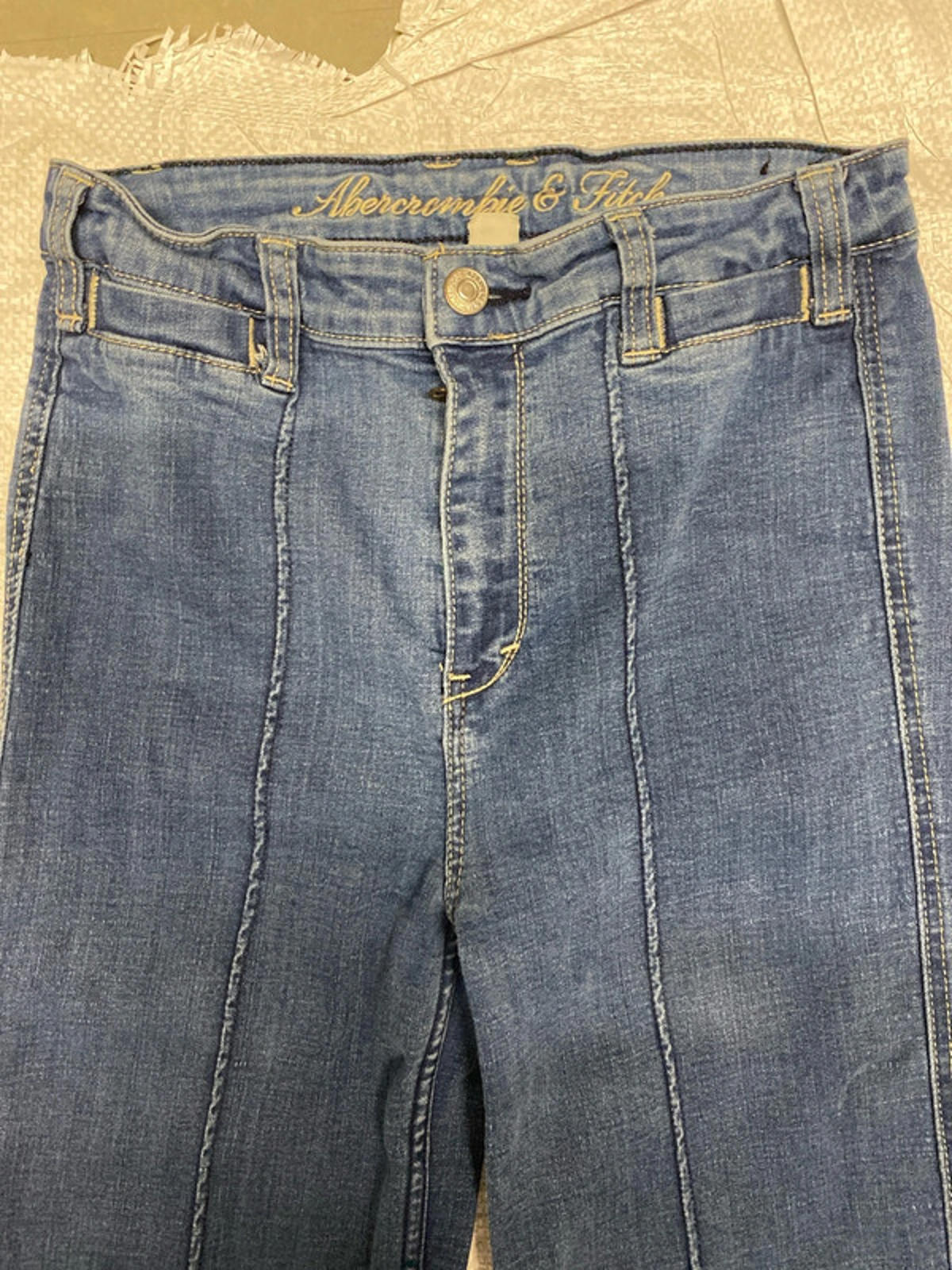 Abercrombie & Fitch Flared Jeans  Size 27.