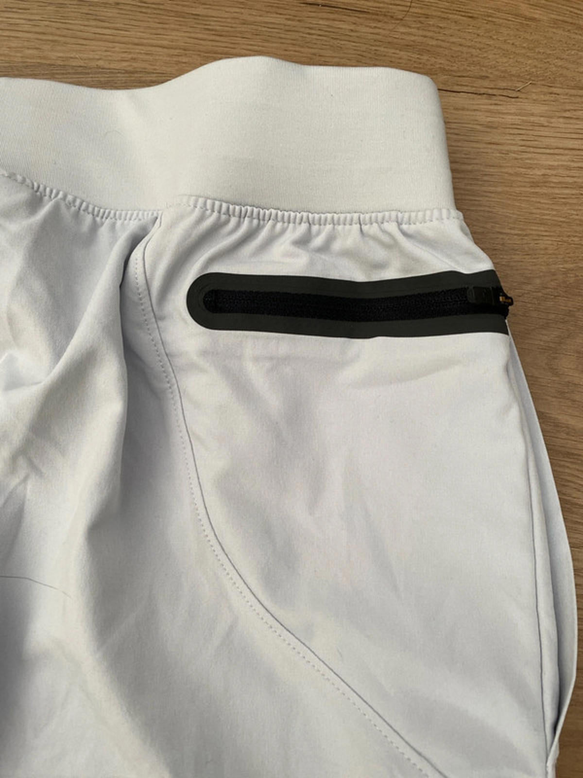 Under Armour loose for joggers medium