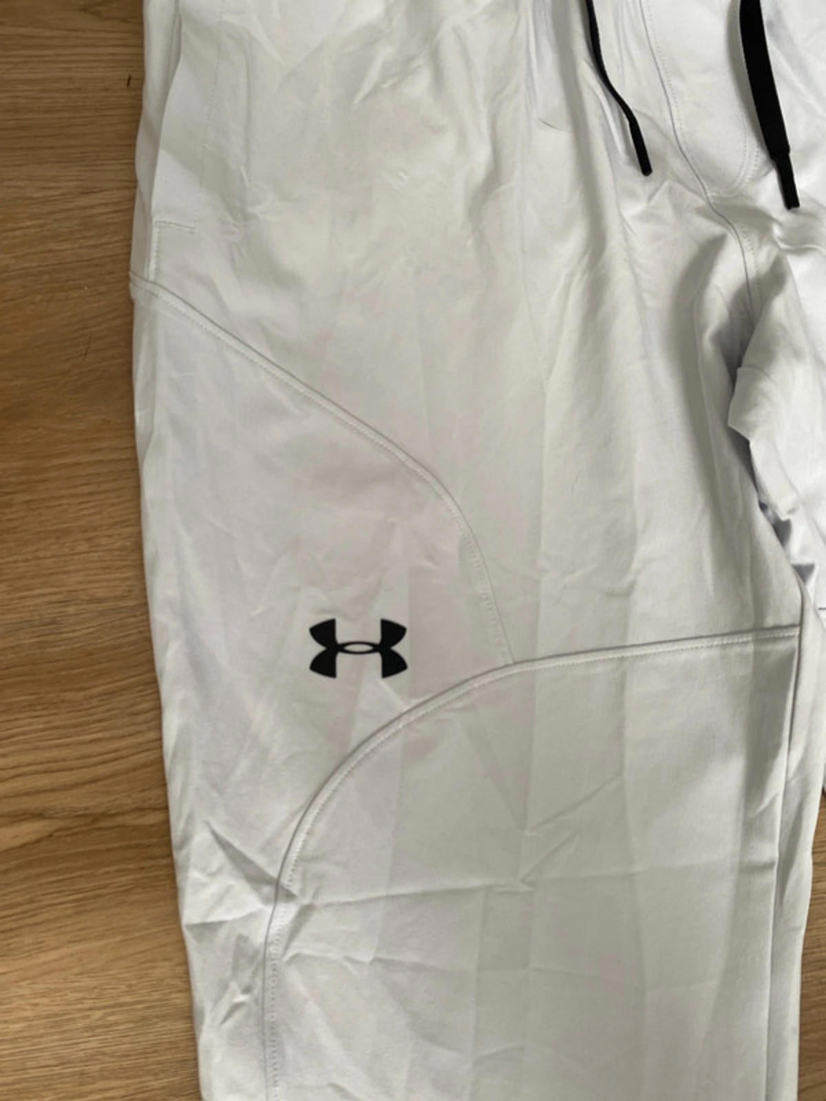 Under Armour loose for joggers medium