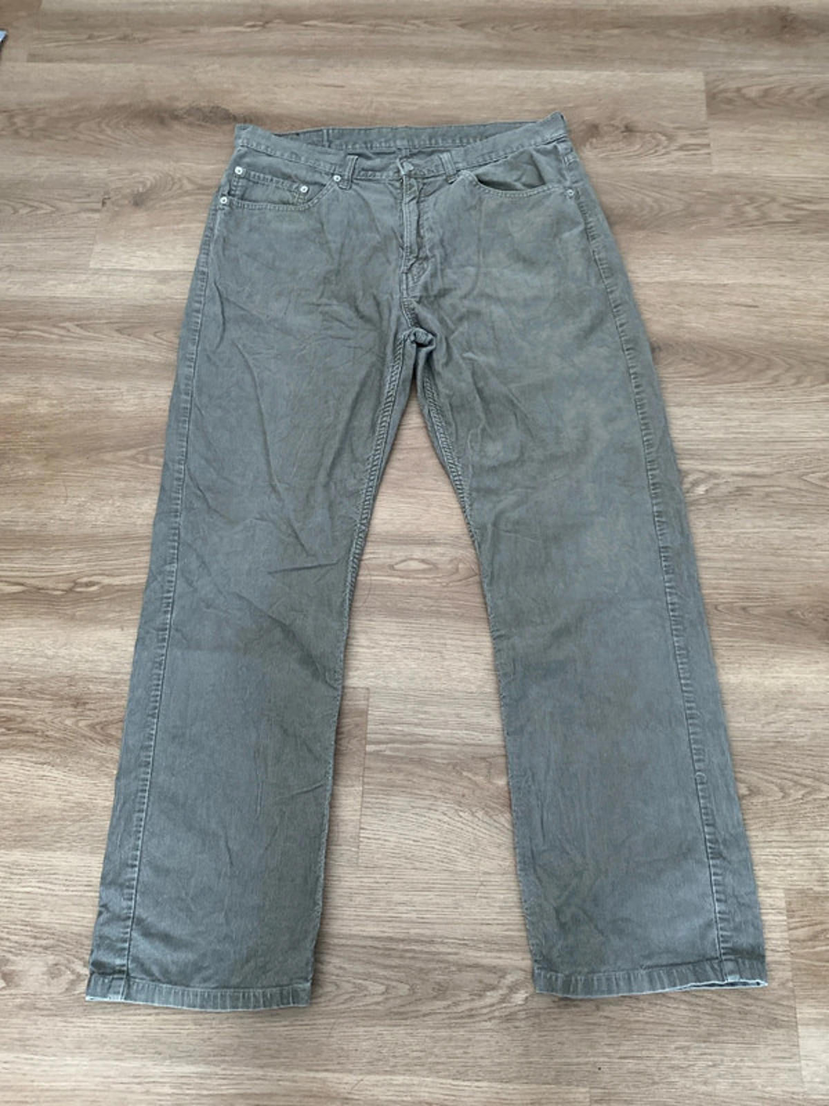 Levi’s Strauss corduroy trousers/ jeans khaki colour  size 36