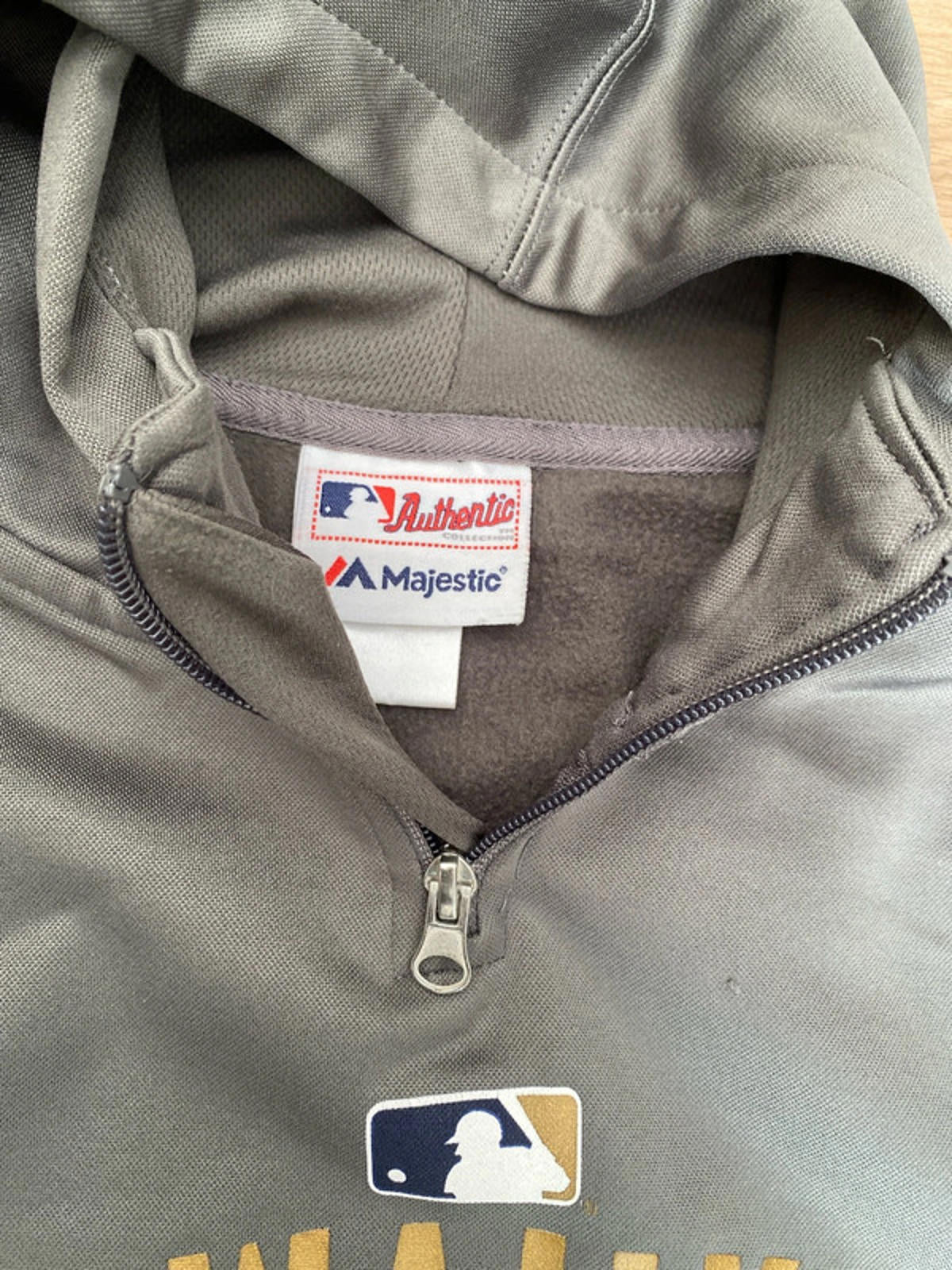 Majestic Baseball authentic hoodie xl taupe colour